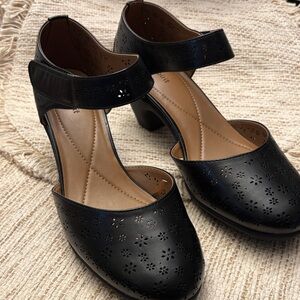 Easy Spirit Black Ankle Strap Heels